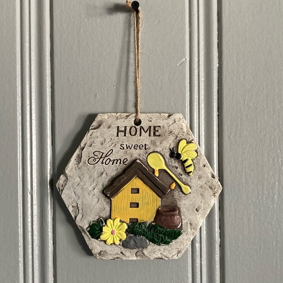 NWT- Hand Painted- Home Sweet Home ππ―πΌ- Hexagonal Cement Hanging Decor Sign - Picture 12 of 17